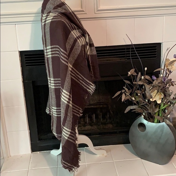 Shawl - Picture 3 of 5